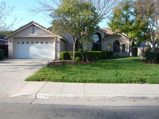 2124 Maple St, Selma, CA 93662 photo 1