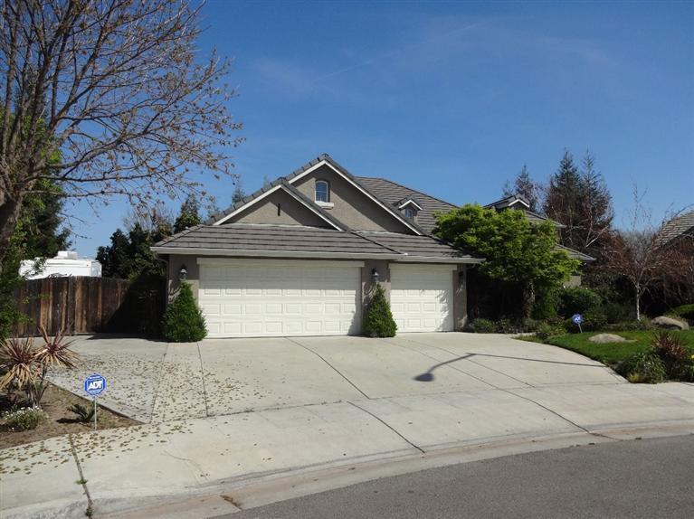 23 W Bedford Ave, Clovis, CA 93611 photo 1