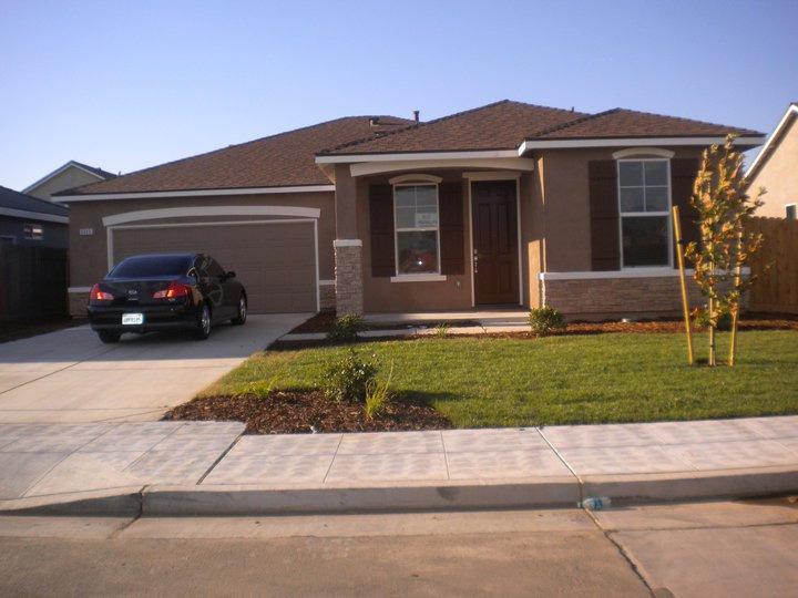5325 E Lorena Ave, Fresno, CA 93727 photo 1