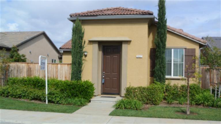 3927 Heritage Ave, Clovis, CA 93619 photo 1