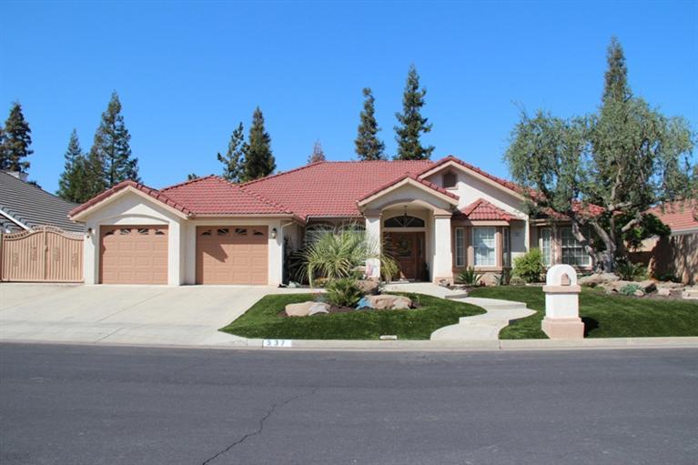 537 W Cromwell Ave, Clovis, CA 93611 photo 1