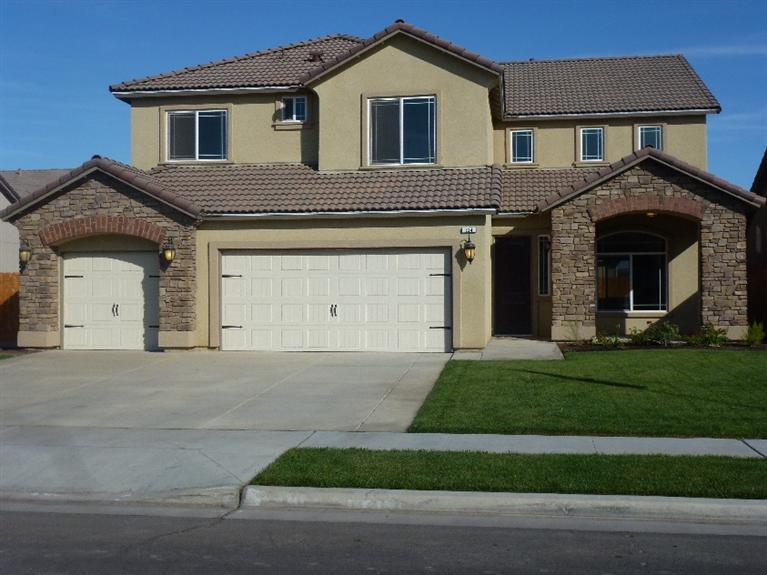824 S Michelle Ave, Kerman, CA 93630 photo 1