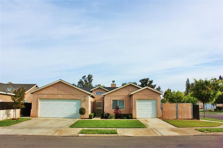 6576 E Kerckhoff Ave, Fresno, CA 93727 photo 1