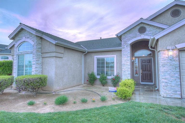 1770 Holt Ave, Sanger, CA 93657 photo 1
