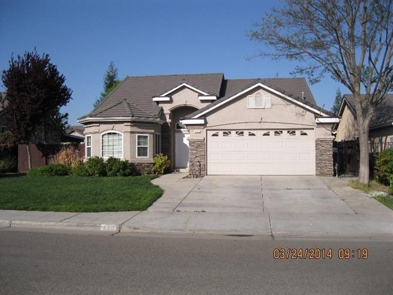246 N Bianchi Ave, Clovis, CA 93612 photo 1