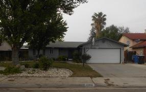 2604 Peach St, Selma, CA 93662 photo 1