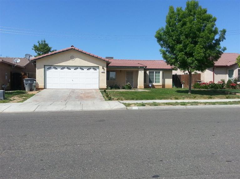 1239 Segovia Way, Madera, CA 93638 photo 1
