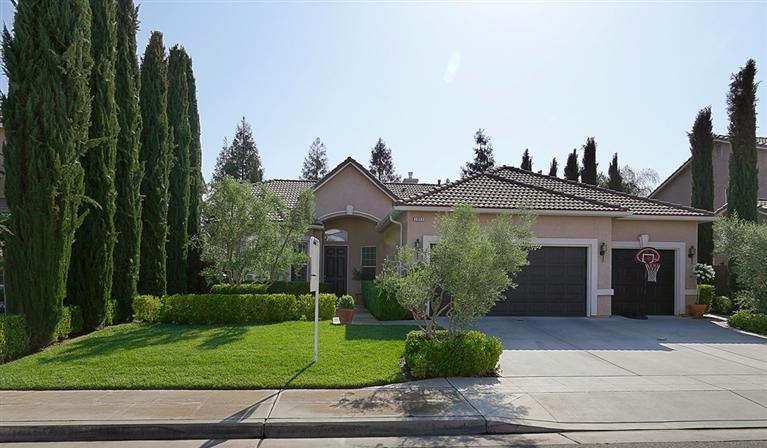1093 Coventry Ave, Clovis, CA 93611 photo 1