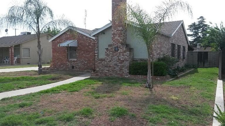 1409 Park Ave, Sanger, CA 93657 photo 1