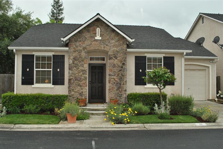16 W Siena Ln, Clovis, CA 93619 photo 1