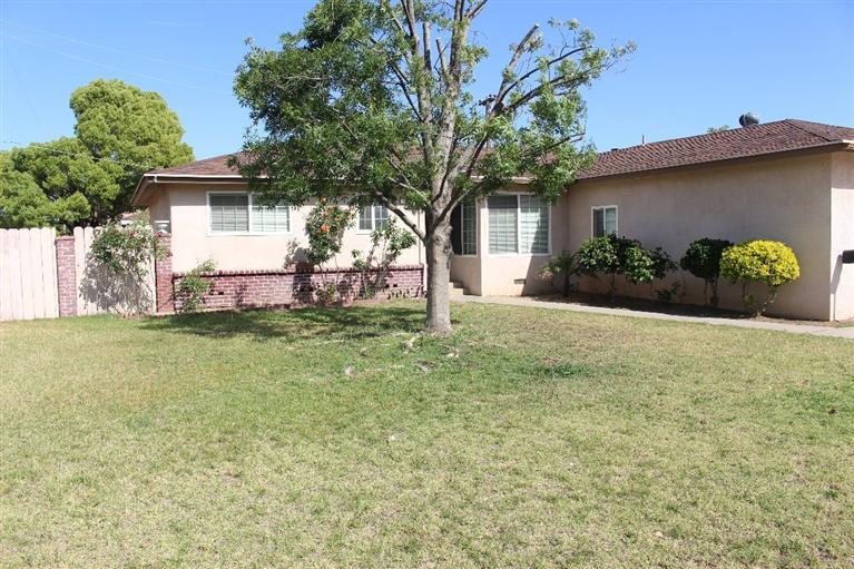 1611 Oxford Ave, Clovis, CA 93612 photo 1