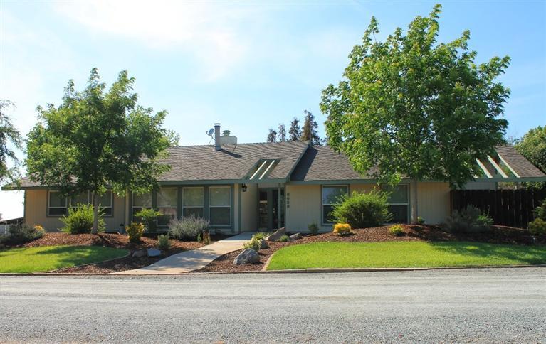 8409 Chamise Ave, Clovis, CA 93619 photo 1