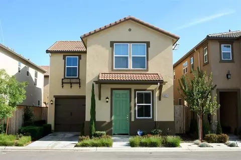 3671 Etchings Way, Clovis, CA 93619 photo 1
