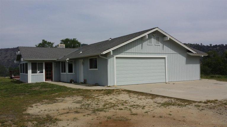30103 Spearhead Rd, Prather, CA 93651 photo 1