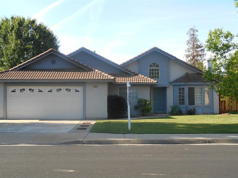 2552 Paul Ave, Clovis, CA 93611 photo 1