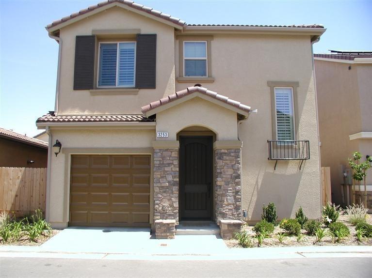 3253 Monviso Ln, Clovis, CA 93619 photo 1