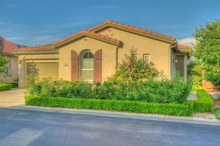 1821 N Dupree Ln, Clovis, CA 93619 photo 1