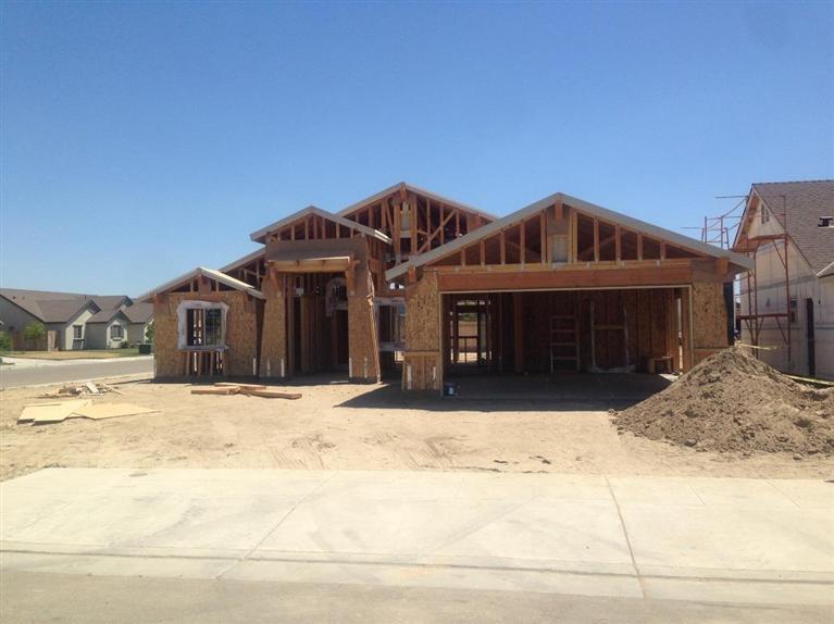 939 Clara Ave, Fowler, CA 93625 photo 1