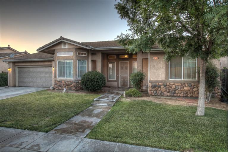 5767 E Byrd Ave, Fresno, CA 93727 photo 1