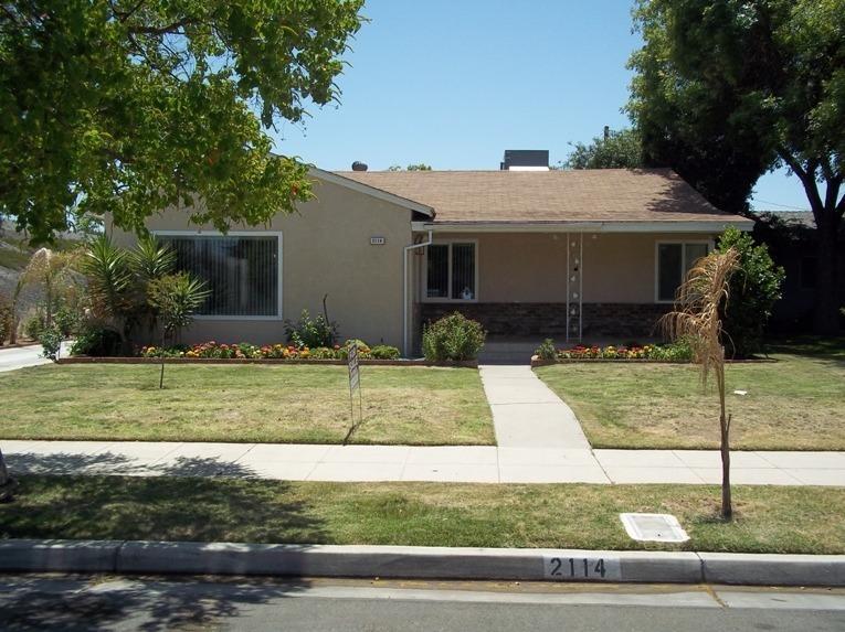 2114 E Cornell Ave, Fresno, CA 93703 photo 1