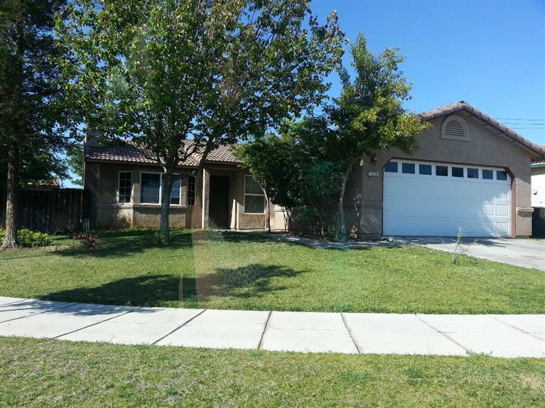 1229 Segovia Way, Madera, CA 93638 photo 1