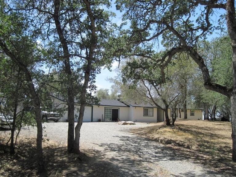 36004 Gooseberry Ln, Prather, CA 93651 photo 1