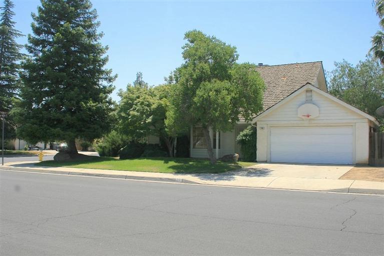 258 W Magill Ave, Clovis, CA 93612 photo 1