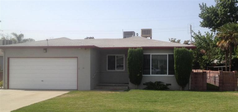 2127 Dennis Dr, Selma, CA 93662 photo 1