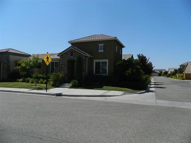 4119 Richmond, Clovis, CA 93619 photo 1