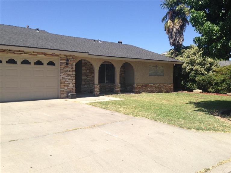1301 Mission Ave, Madera, CA 93638 photo 1