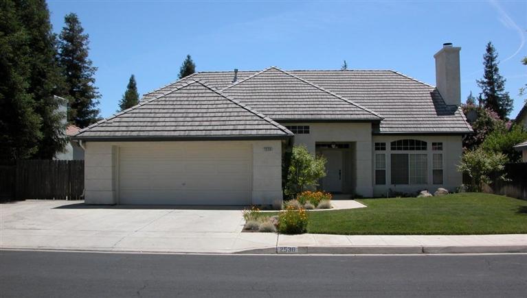 2530 Dovewood Ave, Clovis, CA 93611 photo 1