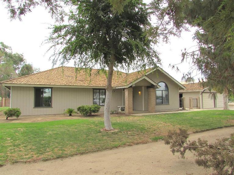 630 N Goldenrod Ave, Kerman, CA 93630 photo 1