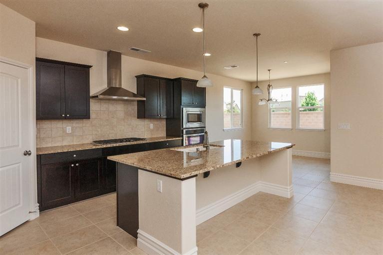 3166 Portals Ave, Clovis, CA 93619 photo 1