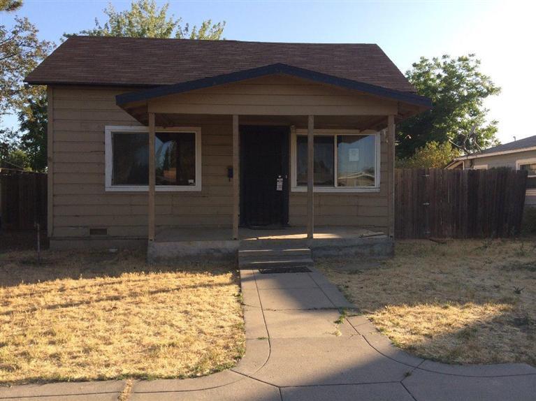 314 S 5th St, Fowler, CA 93625 photo 1