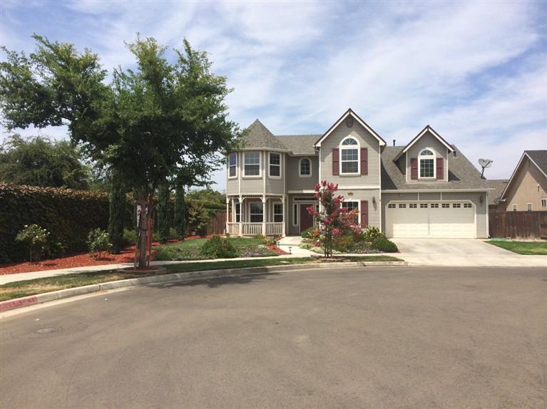 146 E Gibson Ave, Reedley, CA 93654 photo 1