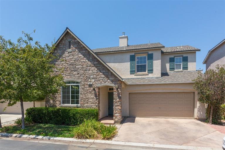 625 W Fontaine Ln, Clovis, CA 93619 photo 1