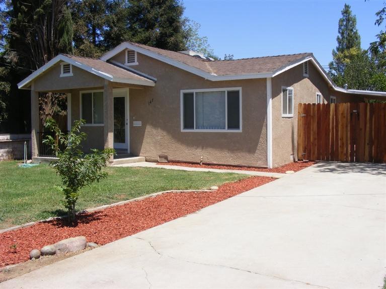 147 Acacia Ave, Clovis, CA 93612 photo 1