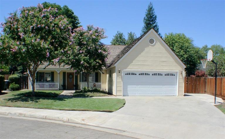 1312 Cypress Ave, Clovis, CA 93611 photo 1