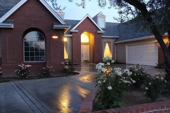 354 W Lester Ave, Clovis, CA 93619 photo 1