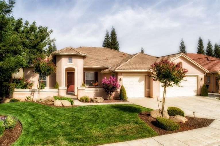 145 W Athens Ave, Clovis, CA 93611 photo 1