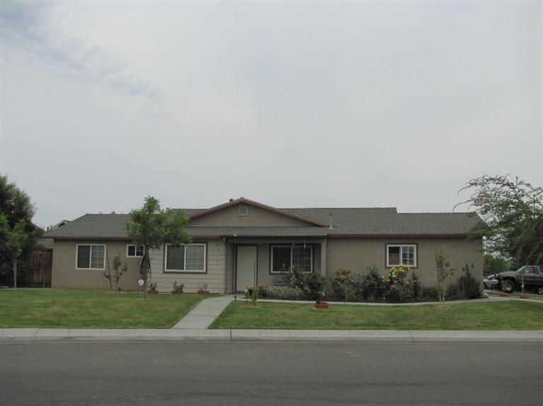 4925 N 4th, Biola, CA 93606 photo 1