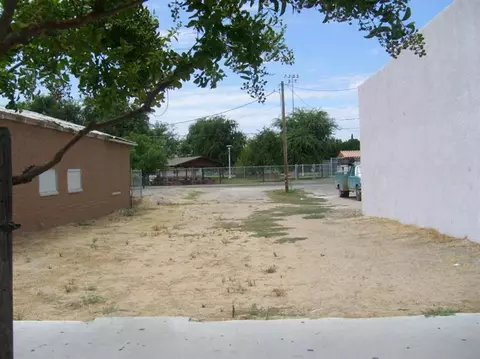 581 S Madera Ave, Kerman, CA 93630 photo 1