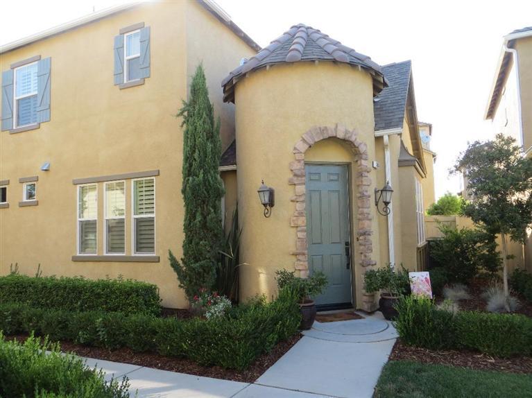 3830 Moody Ln, Clovis, CA 93619 photo 1
