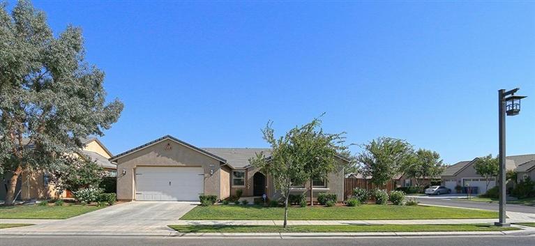 3385 Bellaire Ave, Clovis, CA 93619 photo 1