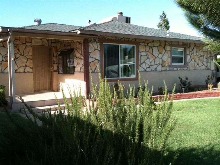 1829 W 5th St, Madera, CA 93637 photo 1