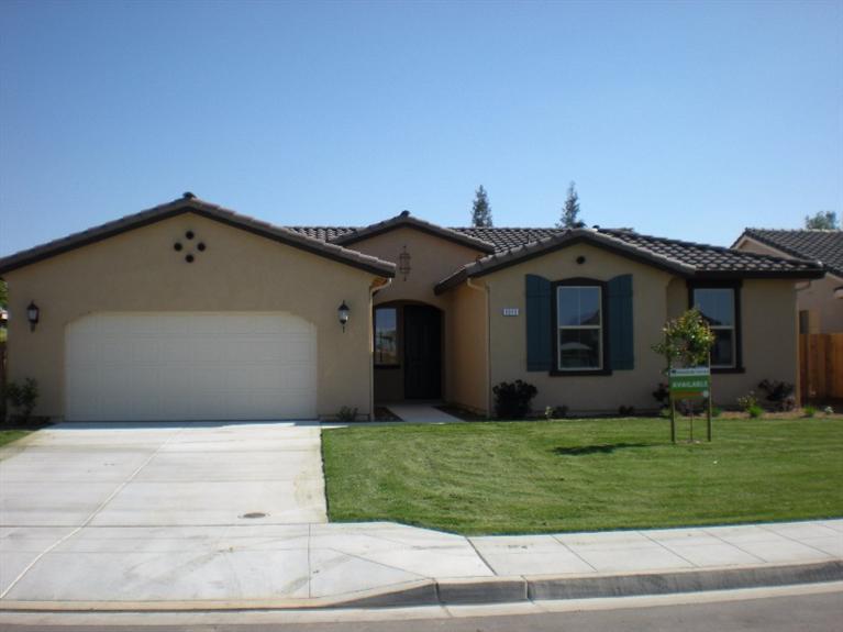 1011 E Heidi Ave, Fowler, CA 93625 photo 1