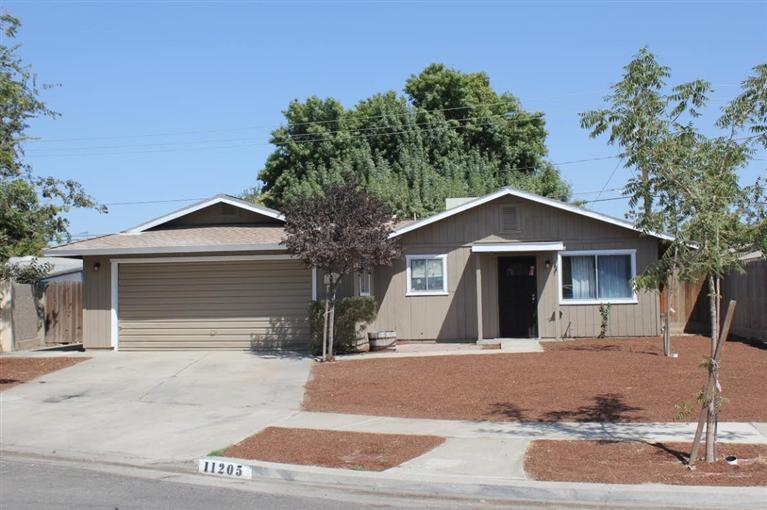 11205 Matthew Way, Armona, CA 93202 photo 1