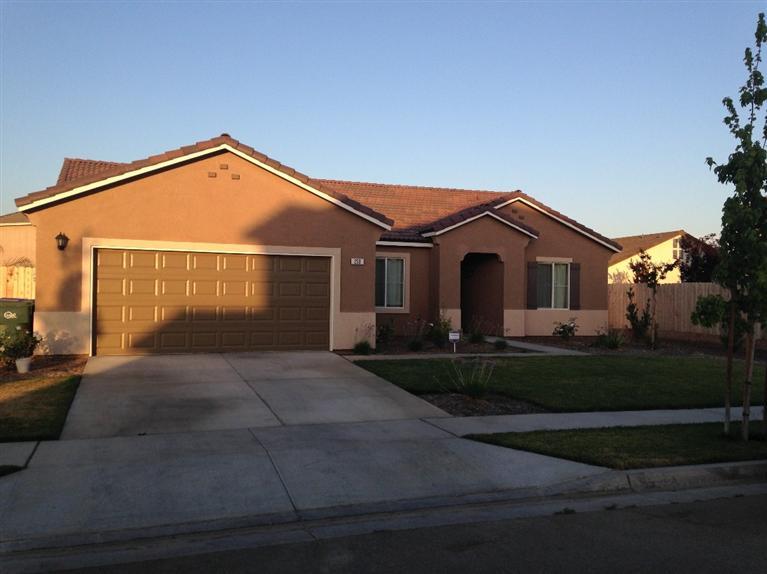250 Camelia Ave, Sanger, CA 93657 photo 1