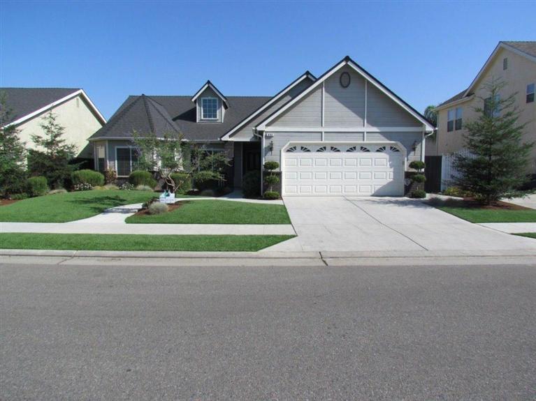 693 Powers Ave, Clovis, CA 93619 photo 1