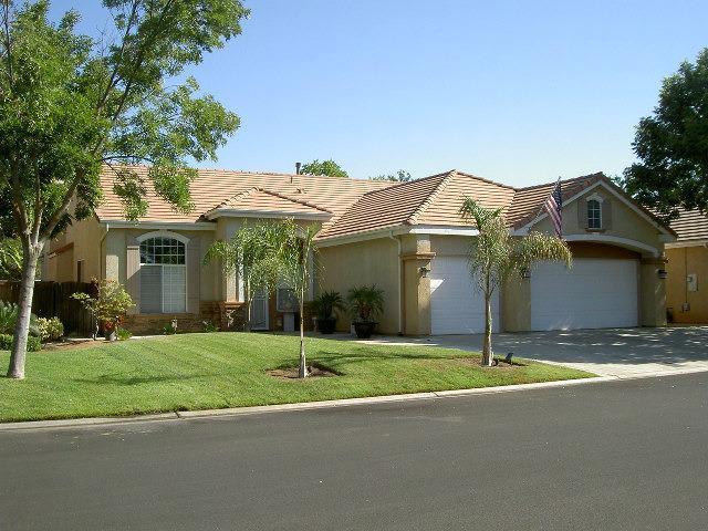 10568 E Greenbury Way, Clovis, CA 93619 photo 1